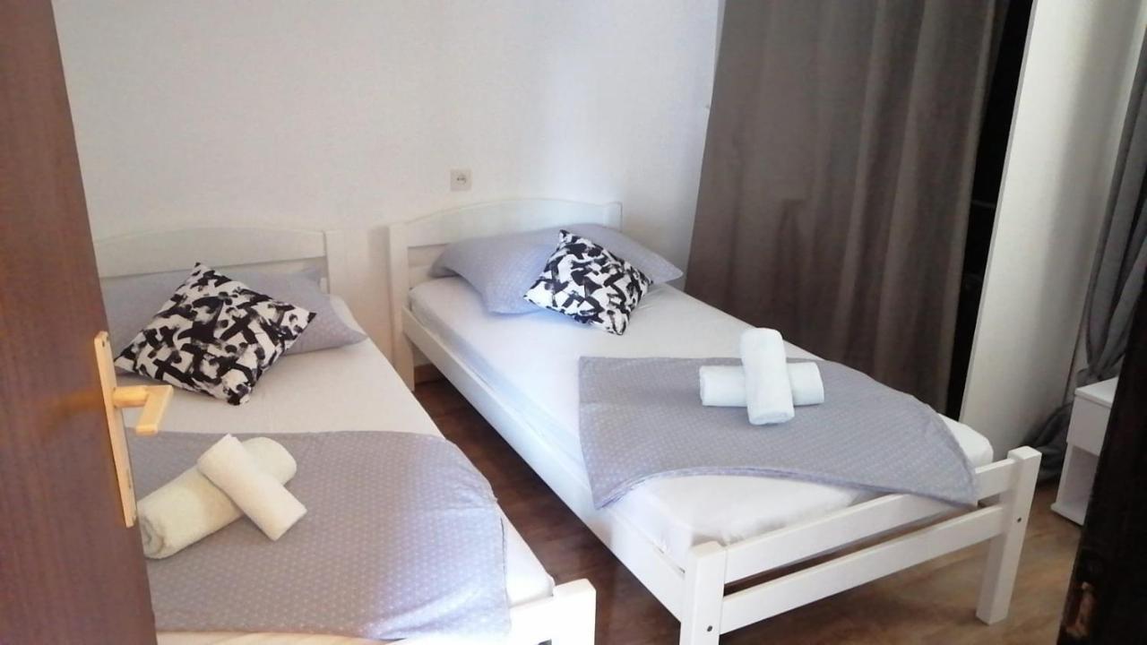 Beach House Black Olive Villa Slatine Eksteriør bilde