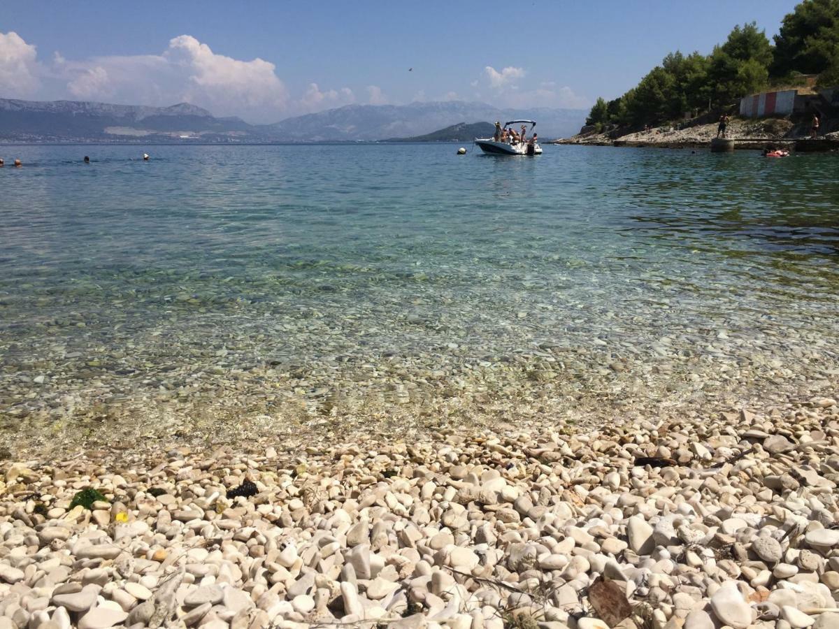 Beach House Black Olive Villa Slatine Eksteriør bilde