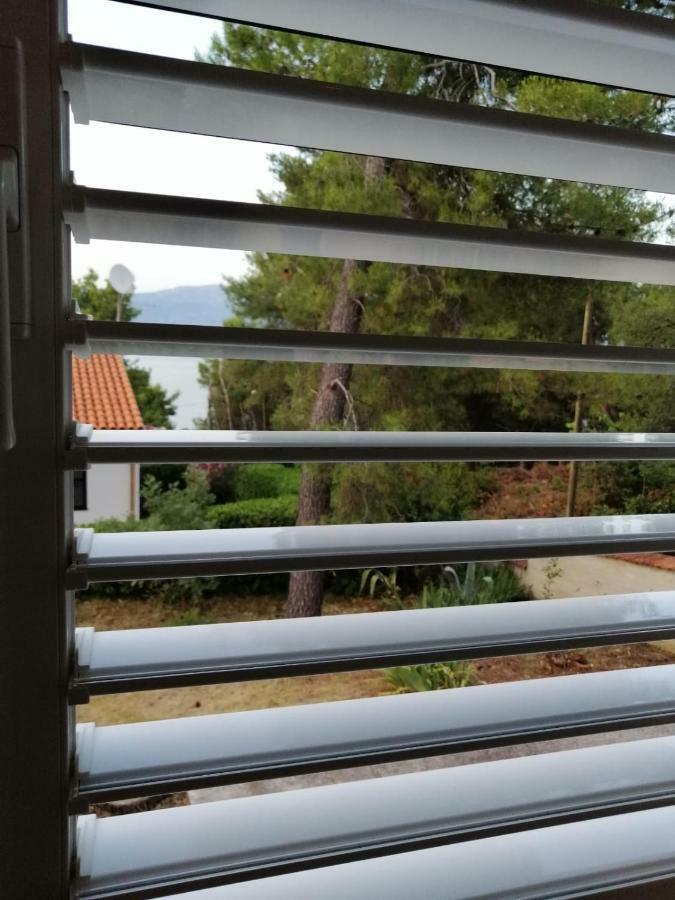 Beach House Black Olive Villa Slatine Eksteriør bilde